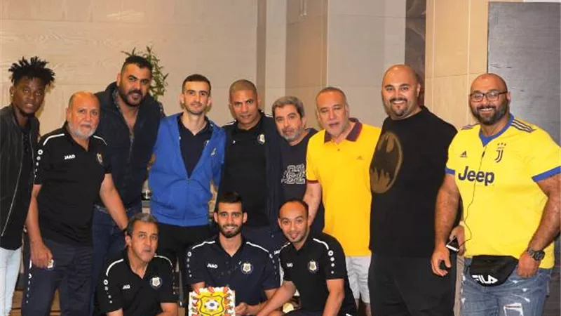 القنصل المصرى يهنئ الاسماعيلى.. والجماهير تحتفل بالدروايش خارج الحدود