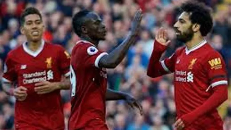 صلاح يقود هجوم ليفربول أمام نابولى بدورى ابطال اوروبا