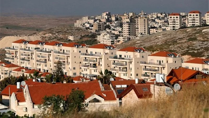 1400 إسرائيلي يقتحمون قبر النبي يوسف وسقوط 15 جريحا فلسطينيا