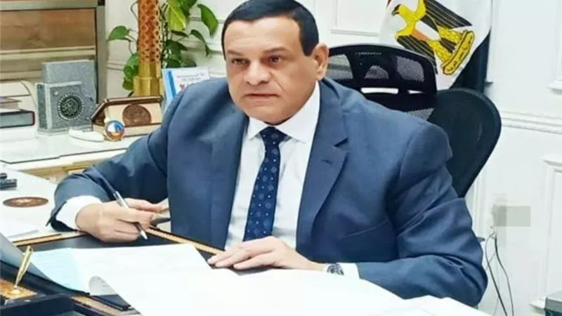 القبض على عاطلين لسرقتهما سيارة وعرضها للبيع على الفيس بوك