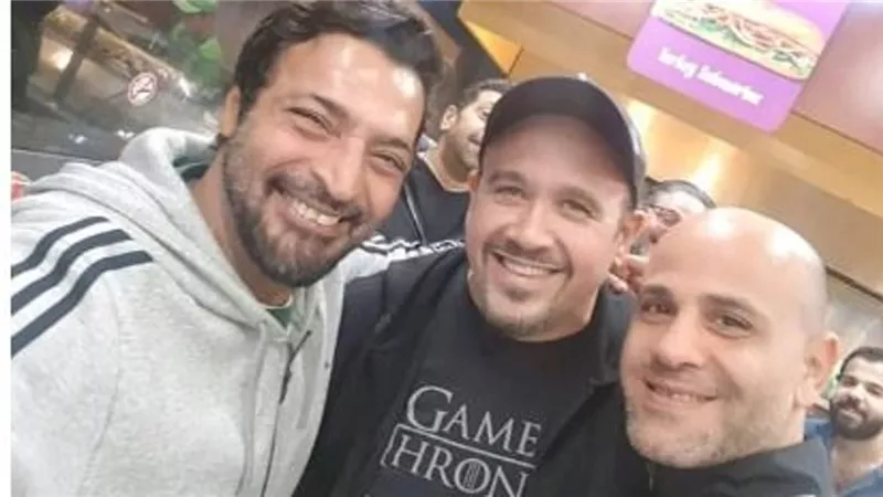 حميد الشاعرى وهشام عباس برفقة الملحن عزيز الشافعى