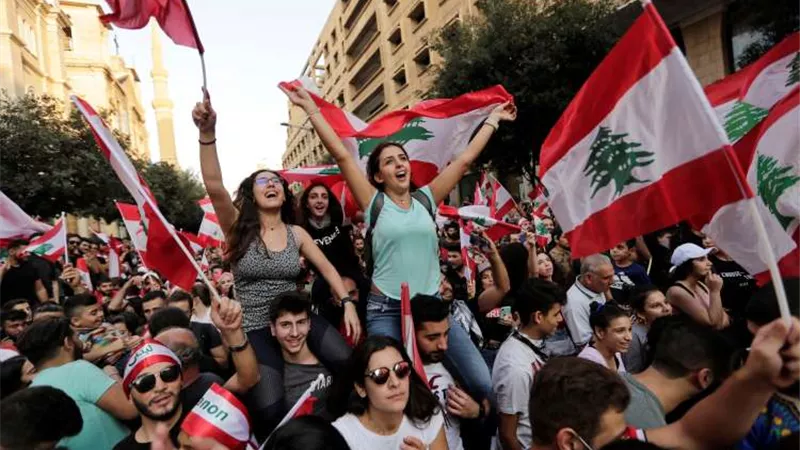 وزيرة الداخلية اللبنانية تحذر من أن لبنان يقف أمام مفترق طرق