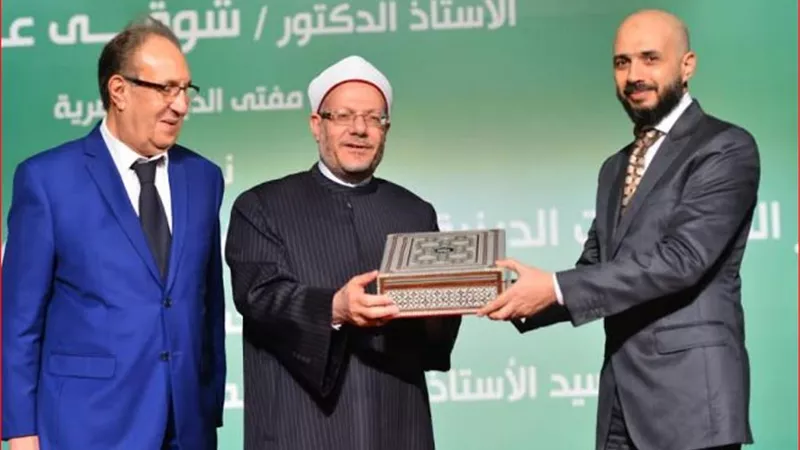 رئيس أمناء جامعة مصر يُشيد بزيارة المفتى.. ويؤكد: نخوض حرب ضد الارهاب وبخاصة الإرهاب الفكرى