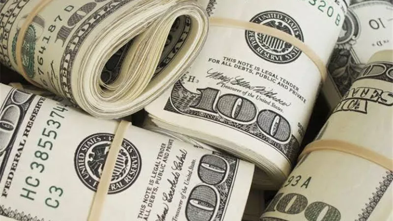 لبنان تسدد سندات دولارية مستحقة بـ 105 مليار دولار