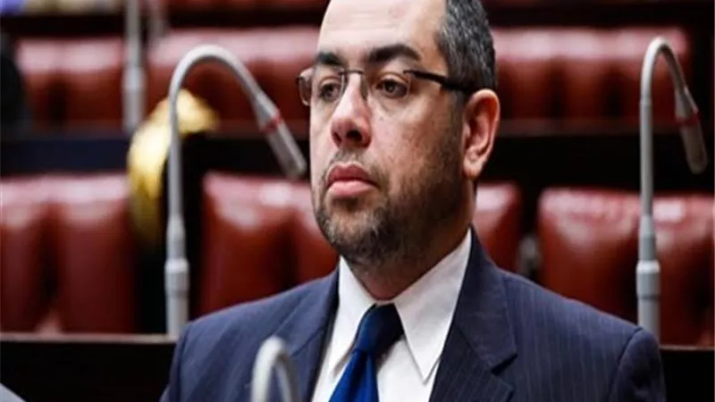 محمد فؤاد يهاجم وزارة الصحة بسبب تحليل pcr