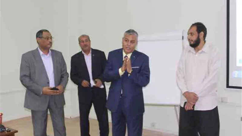 غرباوى يشهد الدورة التدريبية على تصميم وإدارة الموقع الإلكترونى الجديد لجامعة جنوب الوادى