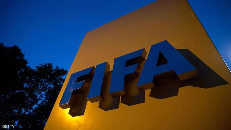 الفيفا يحظر رئيس اتحاد كرة متهما بارتكاب جرائم حرب