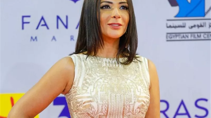 تعرف على دور منى زكى فى 