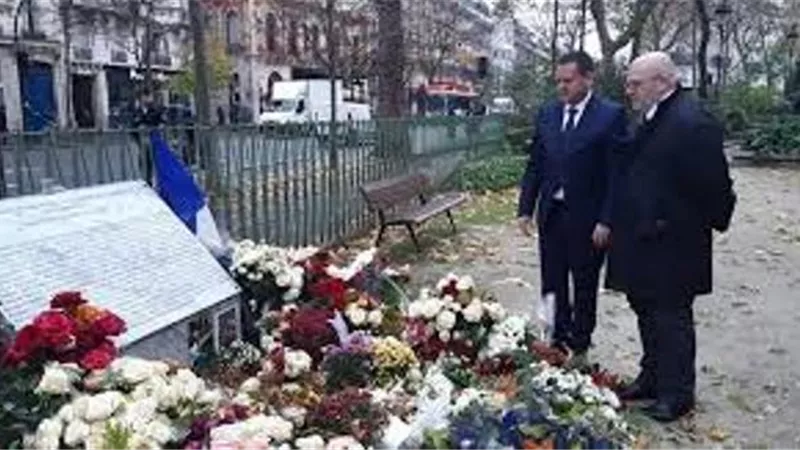 وزير الخارجيه الليبي يزور موقع العمليه الارهابيه بباريس