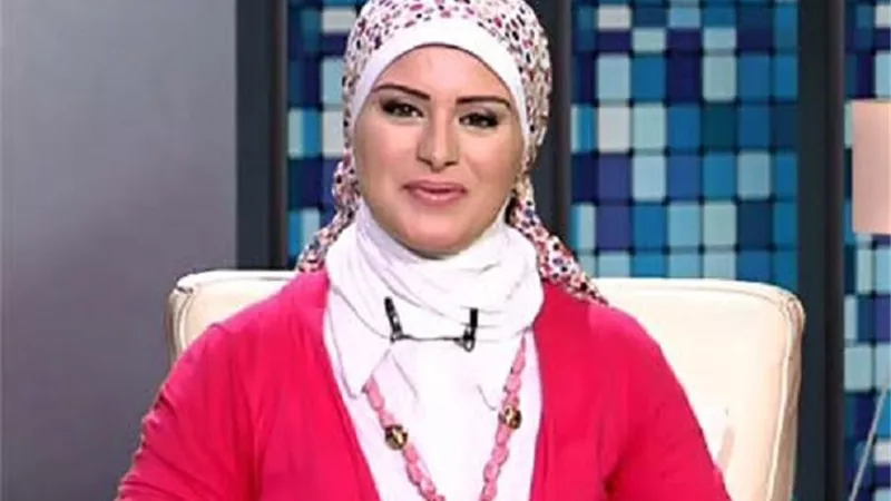 لمياء فهمى تنشر صورة لهيثم أحمد زكى فى طفولته مع والدها