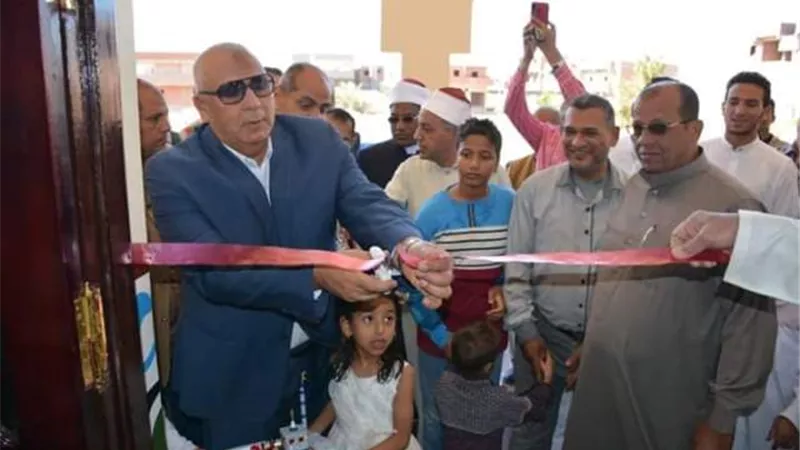 محافظ الوادي الجديد يفتتح مسجد تقسيم المعلمين بتكلفة ٤.١ مليون جنيه..صور