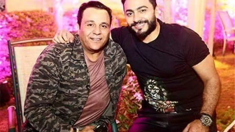 تامر حسنى يوجه رسالة لمحمد فؤاد بعد نقله إلى المستشفى