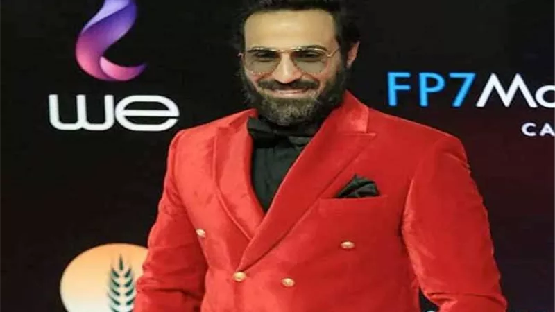استايل غريب ل احمد فهمى فى حفل ختام مهرجان القاهرة