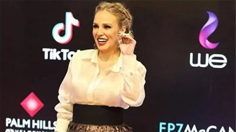 إطلالة بسيطة لشيرين رضا فى ختام مهرجان القاهرة السينمائي
