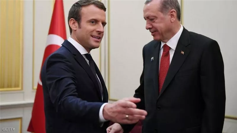 إجراء دبلوماسي لفرنسا بعد إهانة أردوغان لماكرون