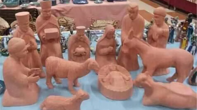 سفير كازاخستان يفتتح معرض الخزف في جراجوس