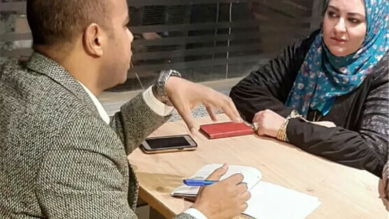 أمانى ابو سحلى.. أول سيدة توقف 