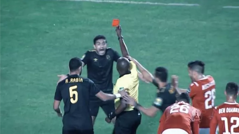 فرج عامر : الاهلى يدفع ثمن صراع الكاف و التحكيم الافريقى فارس الرهان