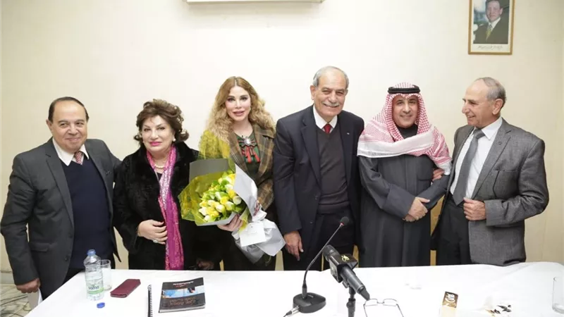 سارة السهيل: الشعر هو المدخل الأول للكتابة الادبية.. واشعر بأنني مسئولة عن كل طفل بالعالم