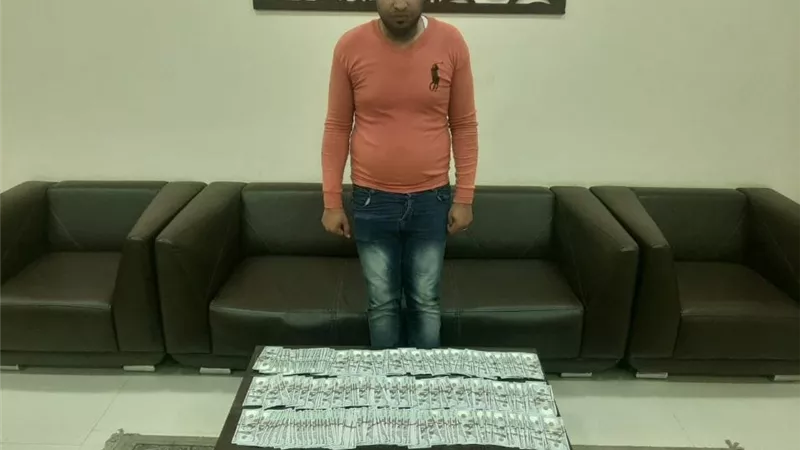 سائق نقل الأموال غافل مندوبى التحصيل ولهف 20 الف دولار