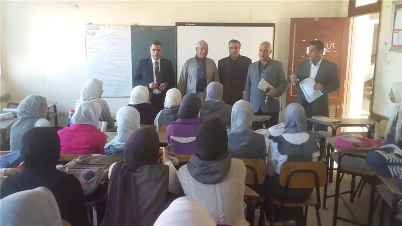 مدير تعليم قها يتفقد مدارس أجهور الكبري ويشيد بمستوي الطالبات