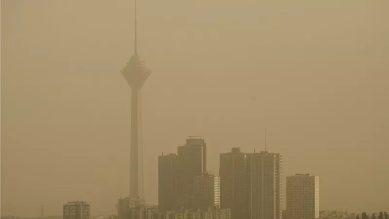 طهران تعلق الدراسة بعد بلوغ تلوث الهواء مستويات خطيرة