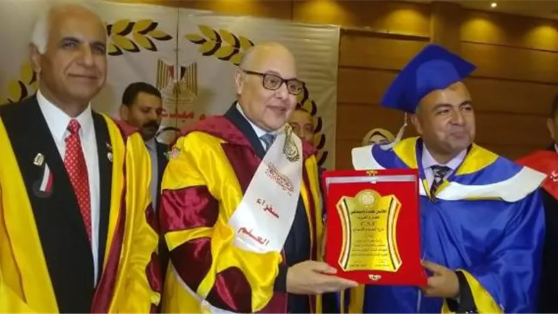 مجلس علماء مصر والعرب يمنح موسى مصطفي موسى الدكتوراه الفخرية
