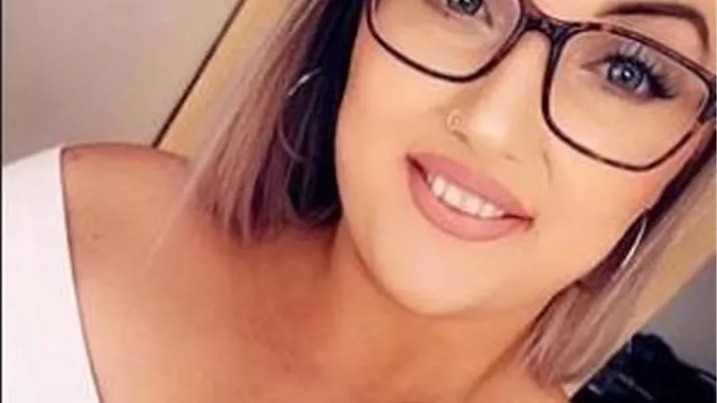 بالصور.. العروس تشاجرت مع حبيبها قبل أيام من الزفاف.. فقتلت نفسها شنقاً