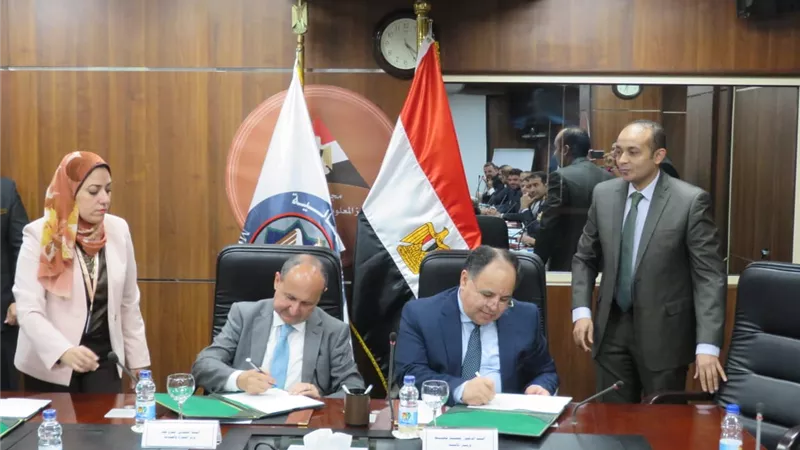 ننشر اتفاقية الصناعة والمالية لتسوية المستحقات المتأخرة ل 9 شركات مصدرة