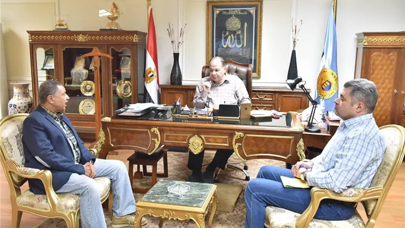 محافظ أسيوط يشدد على المضى قدماً فى منظومة التقنين وتفعيل قانون التصالح فى بعض مخالفات البناء