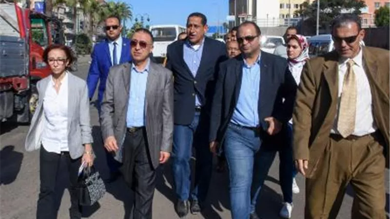 الاسكندرانيه استقبلوا جولات المحافظ الجديد بارتياح