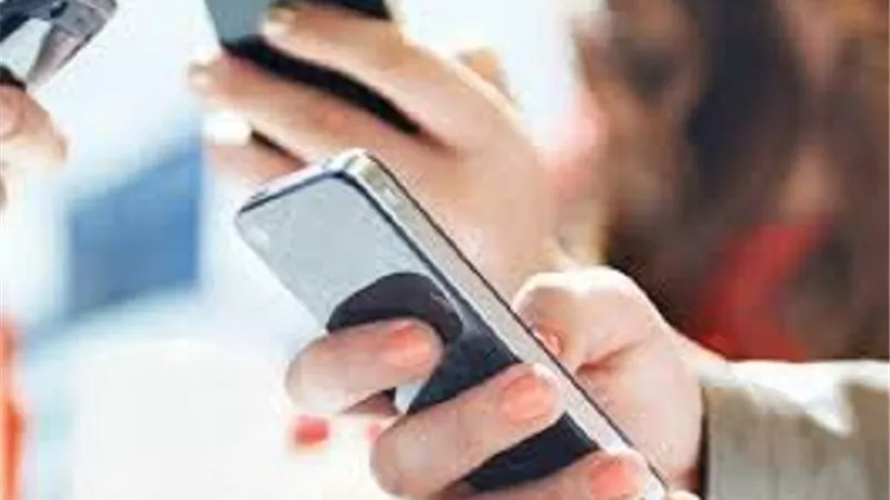 كيف تقلل من اضرار استخدام الهواتف الذكية ...اليك تلك النصائح