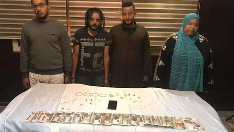 سقوط تشكيل عصابى لسرقه المنازل بأسلوب 
