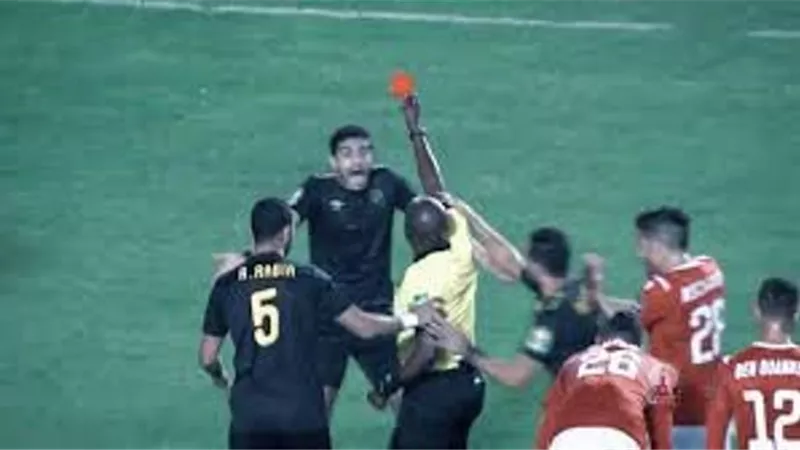 الاتحاد الإفريقى يكشف حقيقة إعادة مباراة الاهلى والنجم الساحلى