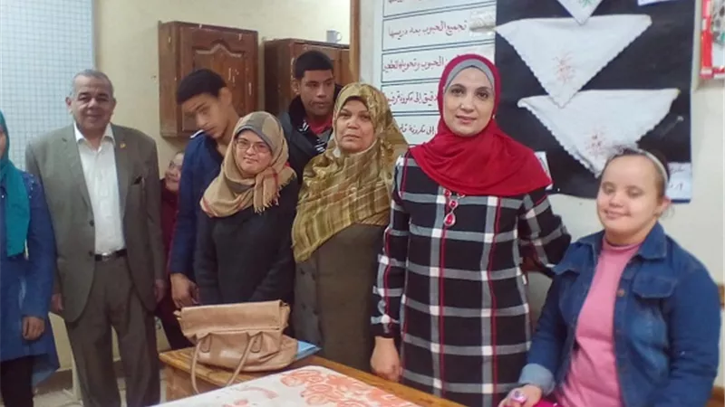 وكيل تعليم طوخ تشيد بمستوي المدرسة الفكرية