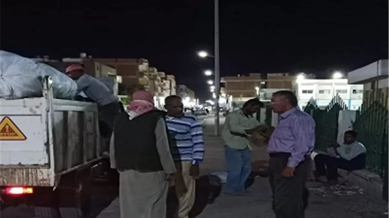 عبد العظيم يتابع أعمال النظافة بالفترة المسائية