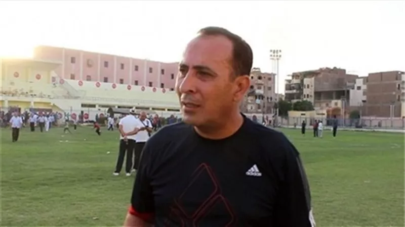 عصام مرعي يدرس الاعتذار عن تدريب الزمالك