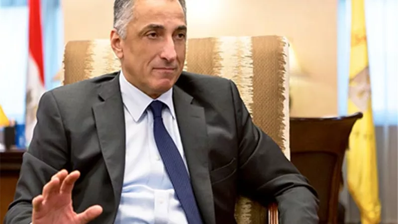 طارق عامر: ارتفاع الاحتياطي النقدي.. وتراجع معدلات البطالة لأقل مستوياتها