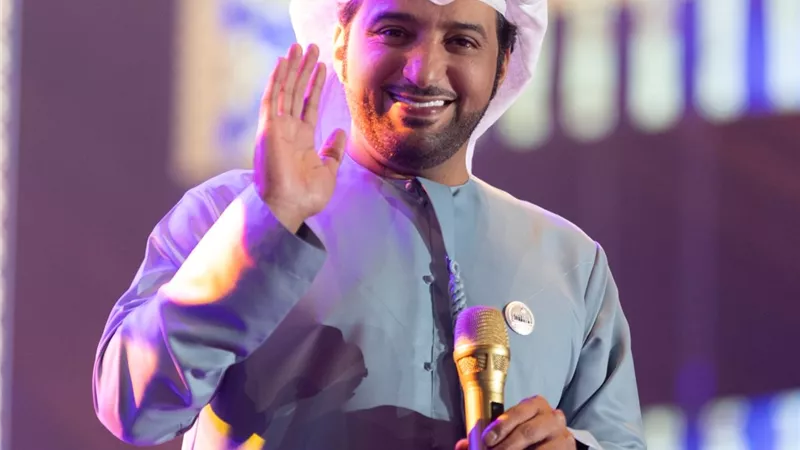 صوت الإمارات عيضة المنهالي يحتفل باليوم الوطني امام جمهور غفير
