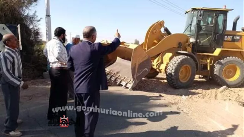 إعادة رصف وتأهيل طريق بئر ٦ بمركز بلاط لتفادي وقوع الحوادث بالوادى الجديد