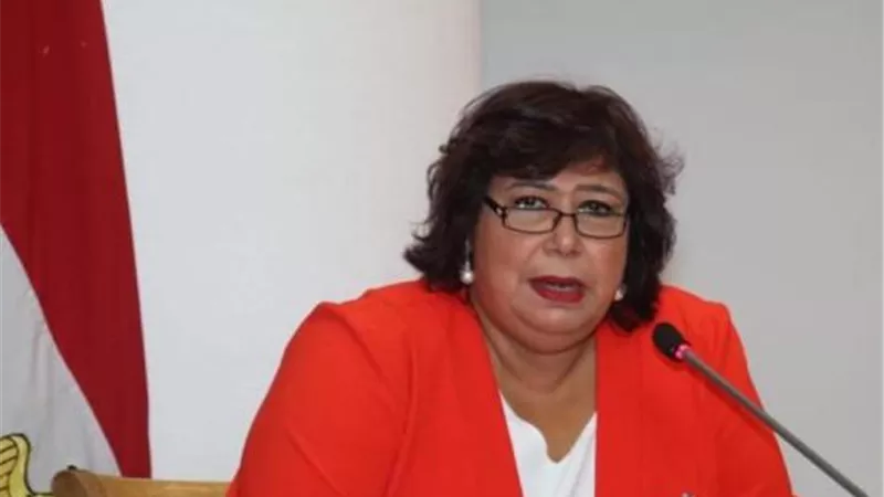 وزيرة الثقافة تكرم 16 شخصية نسائية فى افتتاح الملتقى الثانى للمبدعات العربيات