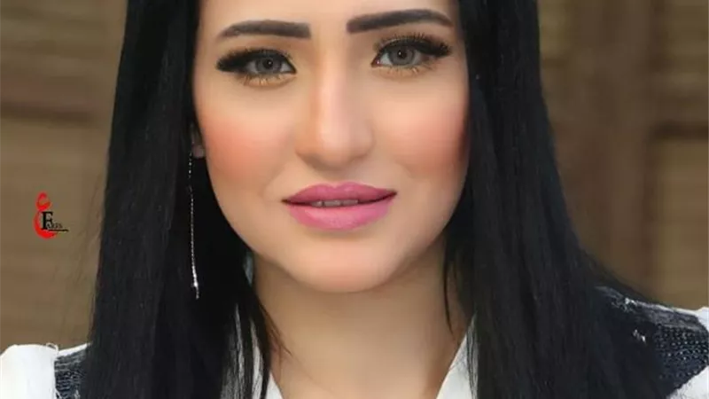 إطلالة جذابة للمطربة مى على عبر انستجرام