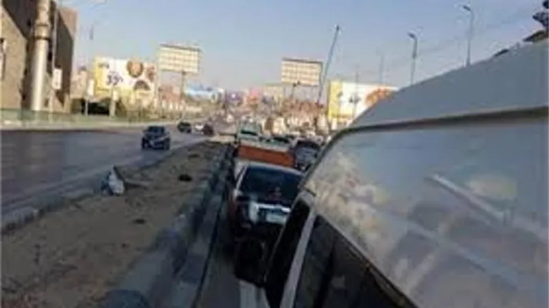 غلق دائرى المنيب اتجاه وصلة المريوطية بسبب انقلاب سيارة نقل