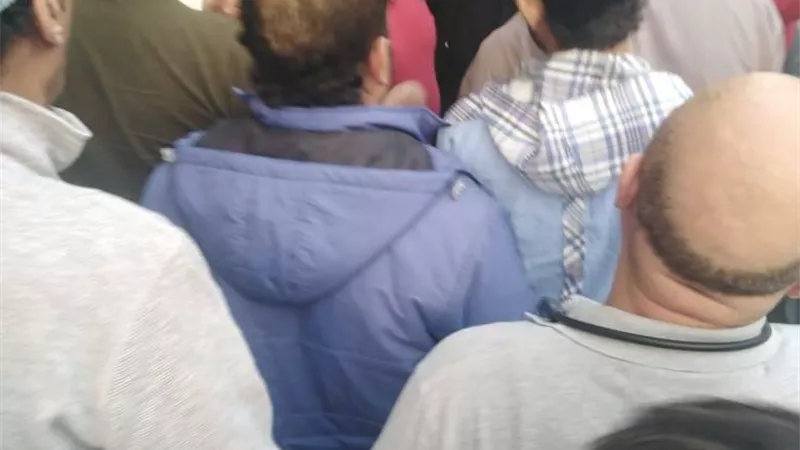 تشييع جثمان الفنان الراحل شعبان عبد الرحيم في مسقط رأسه بقليوب