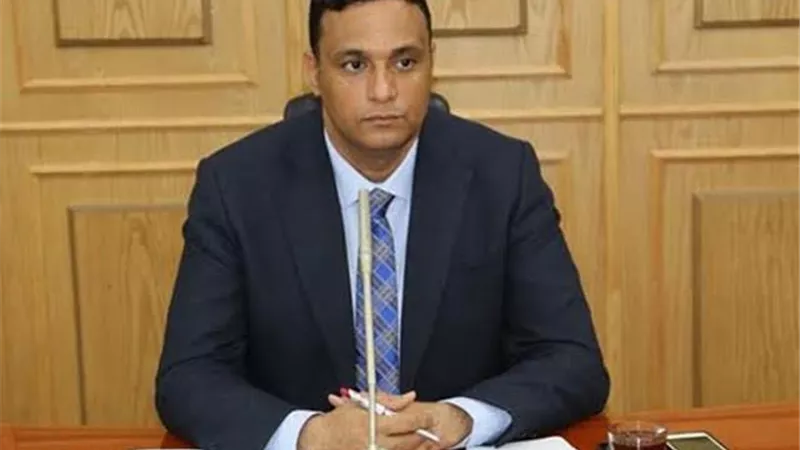 محافظ الدقهلية الجديد بالبرلمان..والسجيني: خرج من رحم المحليات
