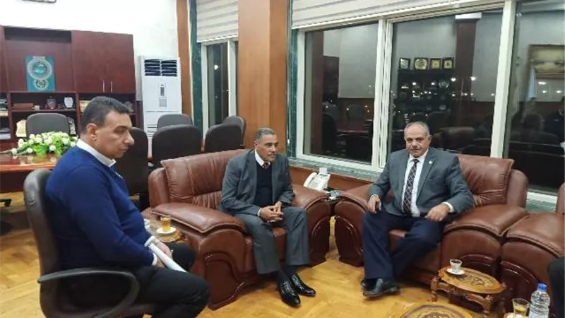 محافظ مطروح يستقبل رئيس مركز بحوث الصحراء