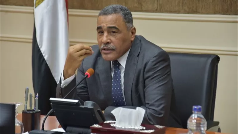 محافظ مطروح يؤكد تلبية مطالب المواطنين و دعم الفئات الاولى بالرعاية