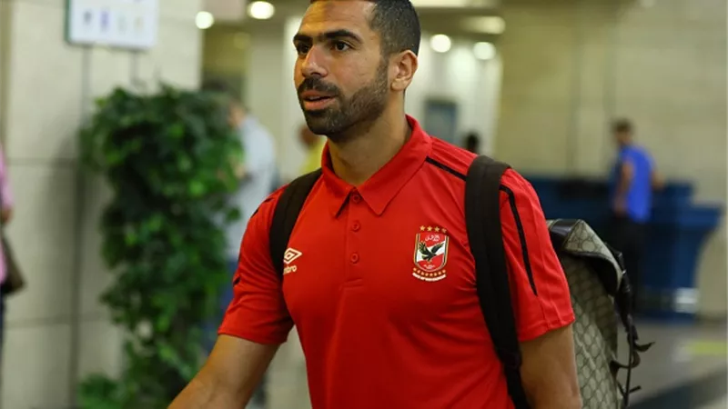 الأهلى يجدد للرباعى.. والجوكر يرفض ويهدد بالرحيل فى يناير