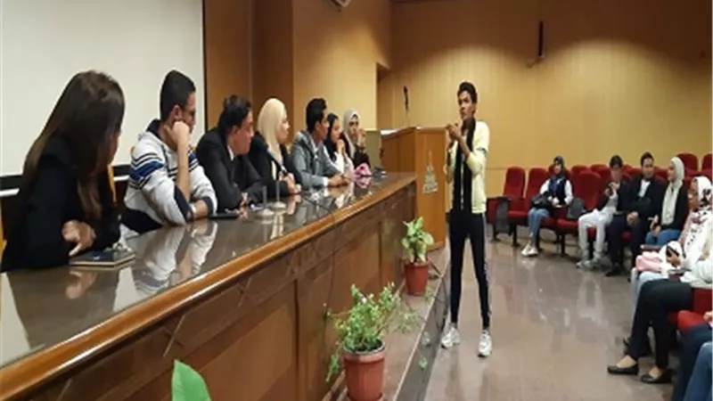 عميد ألسن عين شمس: الأفكار الابتكارية هي الركيزة الأساسية لتكوين مستقبل الطالب