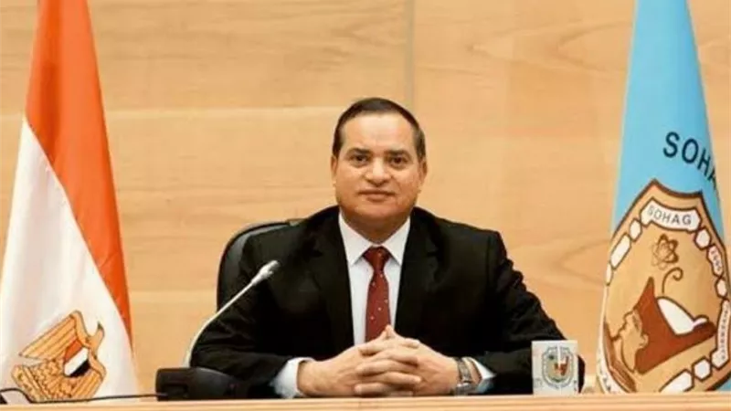 90 طالب وطالبة يتنافسون علي اللقب بجامعة سوهاج